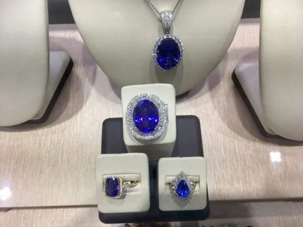 tanzanite-st-thomas-os95mi6oj0q8xffjspvqrwi1xlwaehiglpxbg4djf8